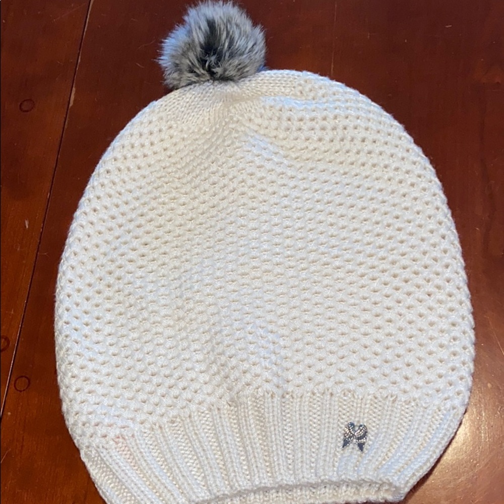 NWOT Victoria’s Secret Pom Pom Hat